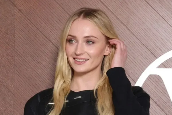 sophie turner