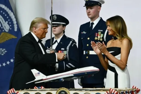 trump paint air force one